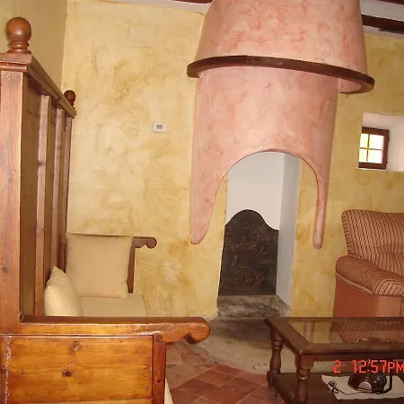 Casa El Azud Nyaraló *